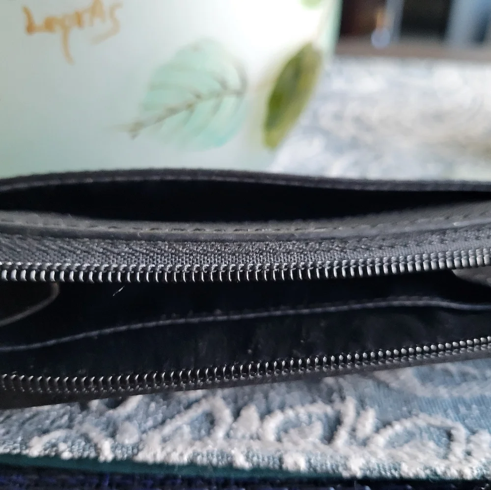 Coach Wristlet - Picture 6 of 8